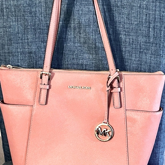 Michael Kors Pink JetSet Leather Tote - Picture 2 of 7